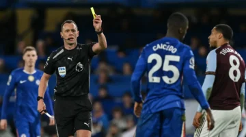 غرامة 150 ألف إسترليني.. زجاجة بلاستيكية تضع تشيلسي في مأزق بسبب الجماهير